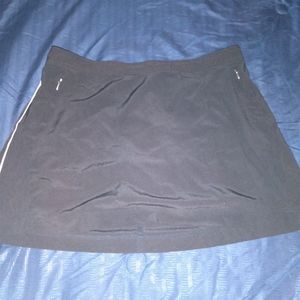 Black tennis skirt large Danskin Now